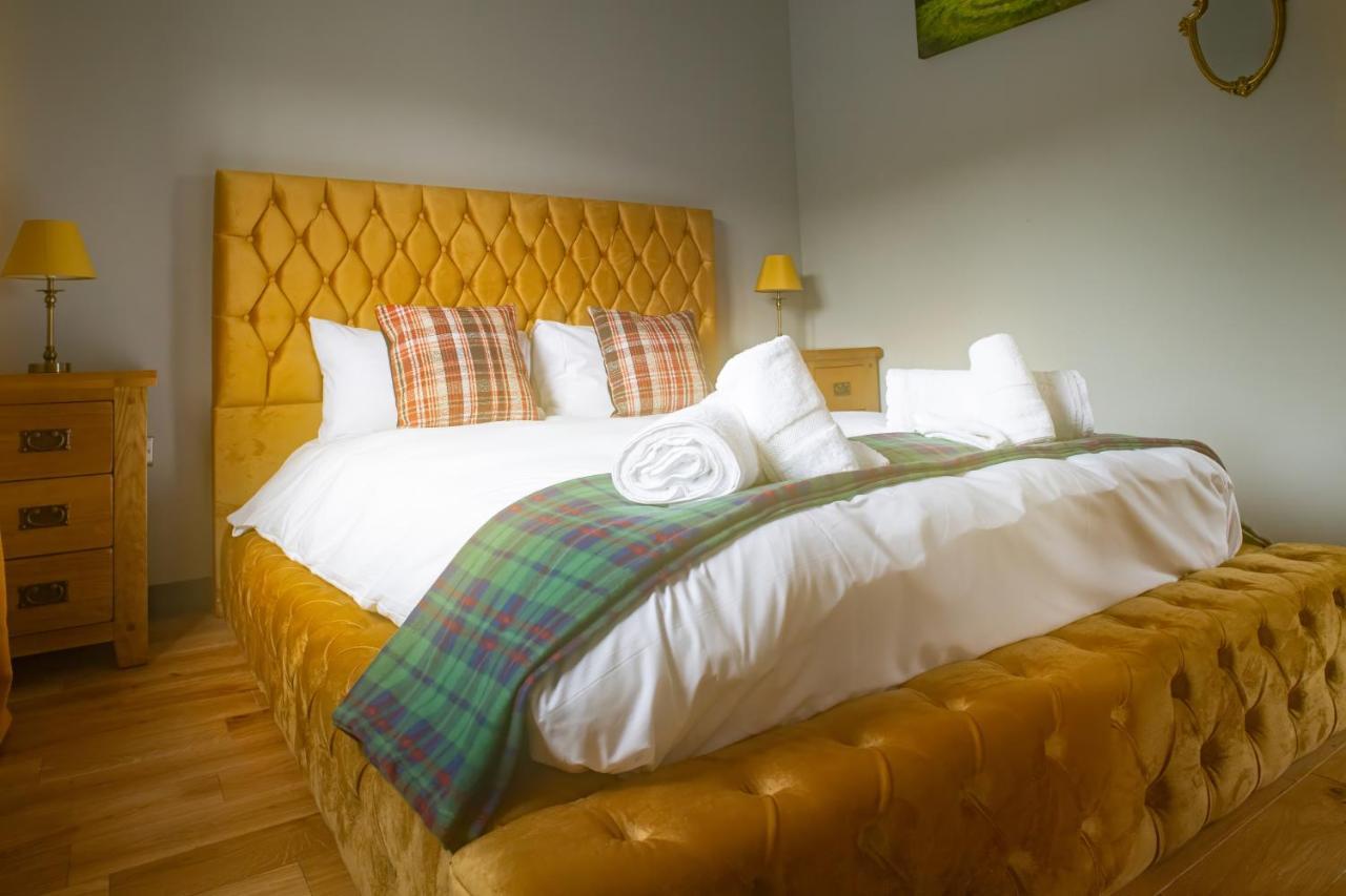 Luxury 4 Bedroom Cottage With Stunning Views Near Fairy Pools! Carbost  Ngoại thất bức ảnh