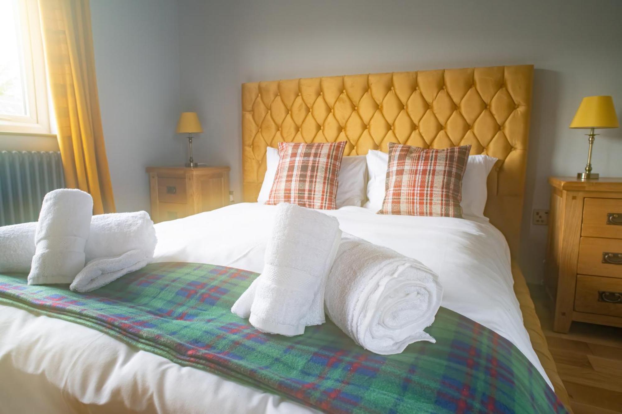 Luxury 4 Bedroom Cottage With Stunning Views Near Fairy Pools! Carbost  Ngoại thất bức ảnh