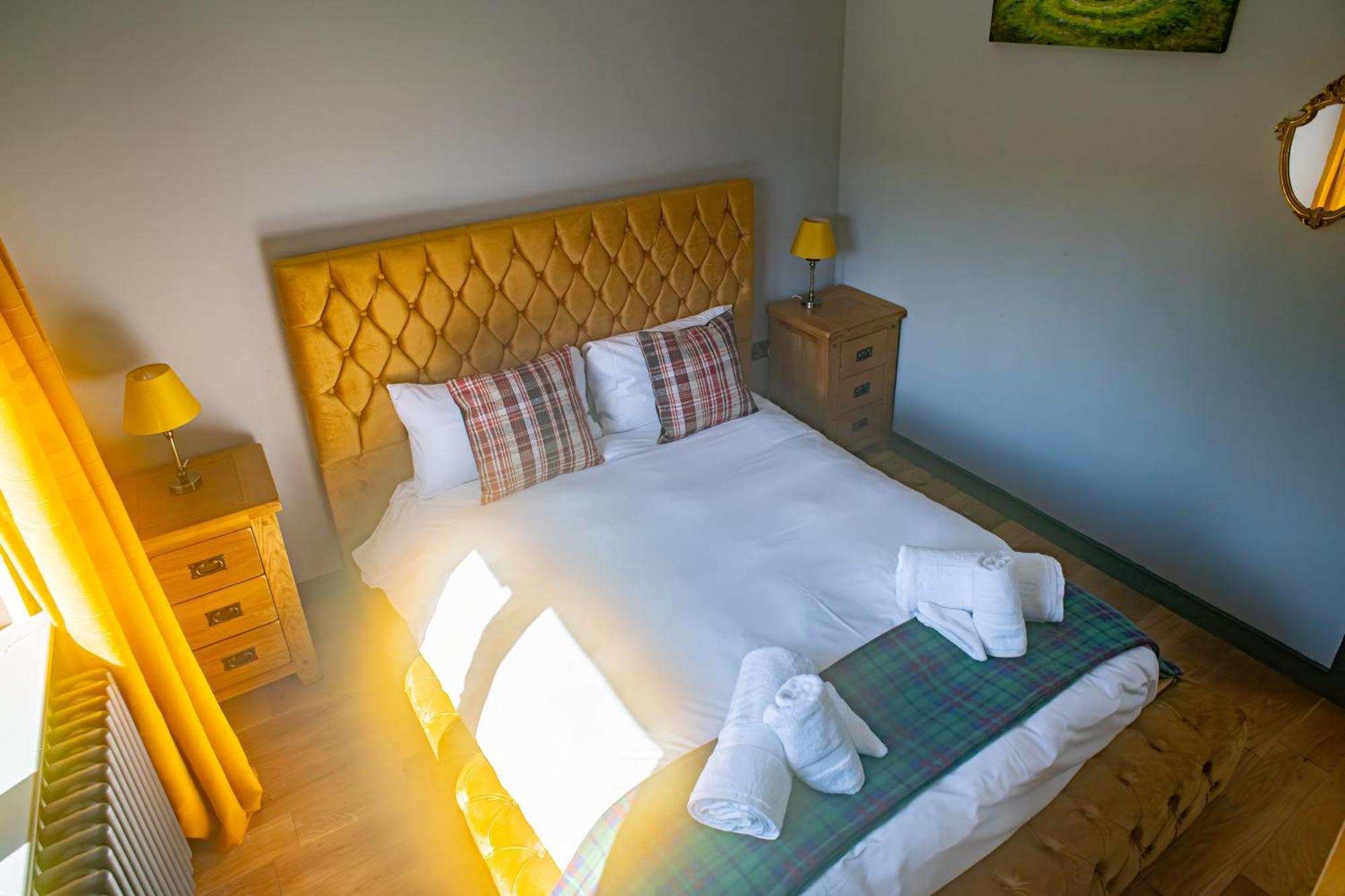 Luxury 4 Bedroom Cottage With Stunning Views Near Fairy Pools! Carbost  Ngoại thất bức ảnh